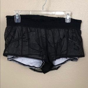 Lululemon Dottie Tribe shorts, size 8. Brand new